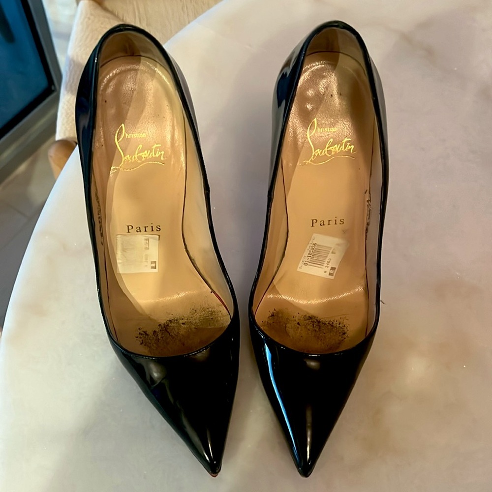 So kate louboutin pumps.